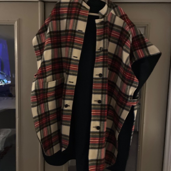 Burberry cape coat - Picture 1 of 4